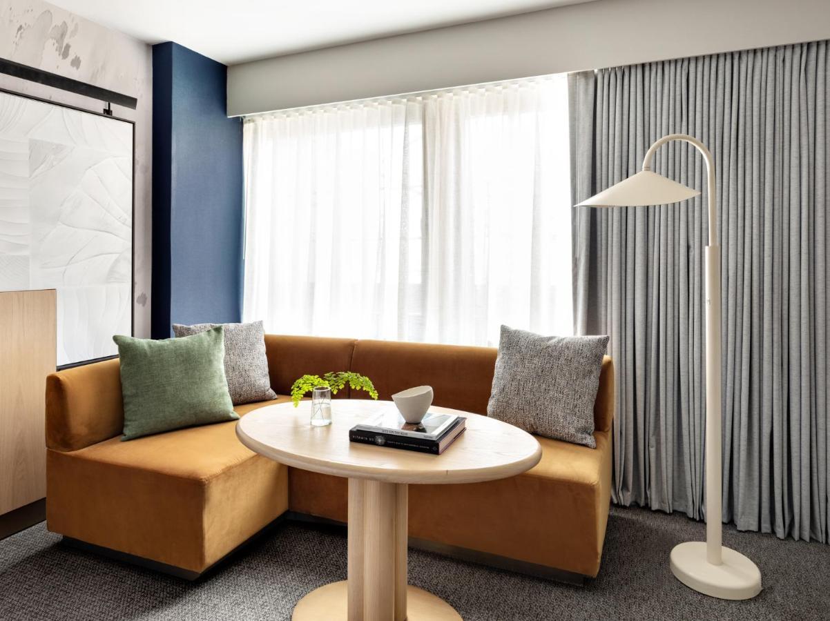 纽约 时代广场希尔顿花园旅馆酒店 外观 照片 A living room at the Hotel Zags